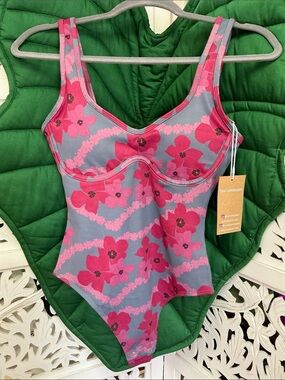 NWT Teal X Lexbreezy pua kala lei steel bodysuit. Size M. Color: grey/mauve
